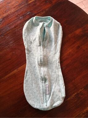 Swaddleme- NEVER USED- Newborn swaddle sack (0-2mo)